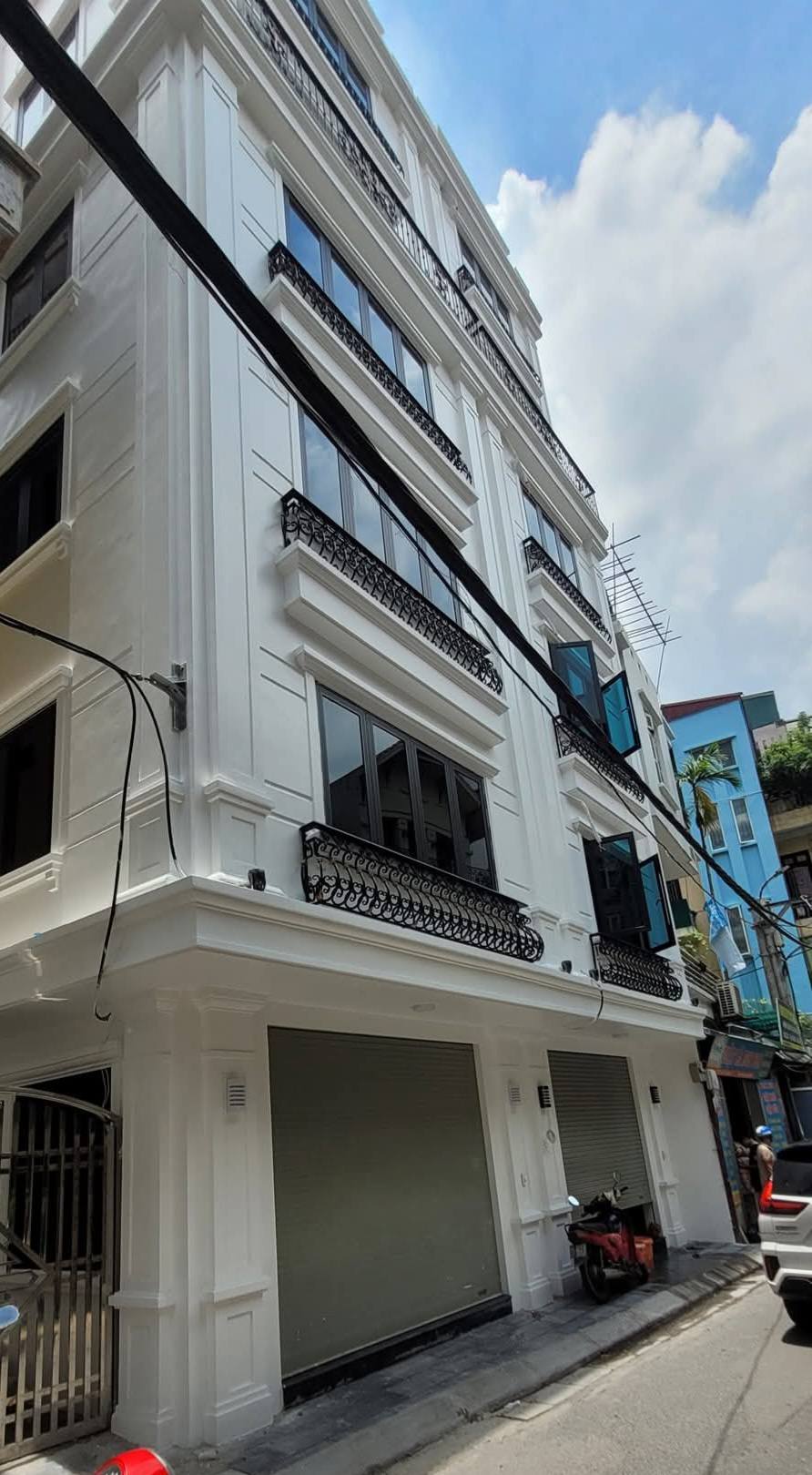 Bán nhà lô góc 40m 7 tầng thang máy mặt tiền 4.8m Giá 18.9 tỷ Mặt phố Đội Nhân phường Ngọc Hà Hà Nội