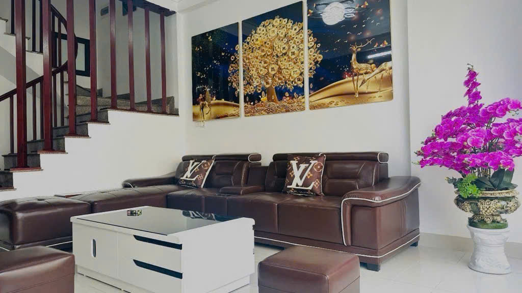 khu dv yên nghĩa hà đông 51m chỉ nhỉnh 11 tỷ , cách bến xe yên nghĩa chỉ 150m ,trường đại học pheinkaa 200m,khu giá trị