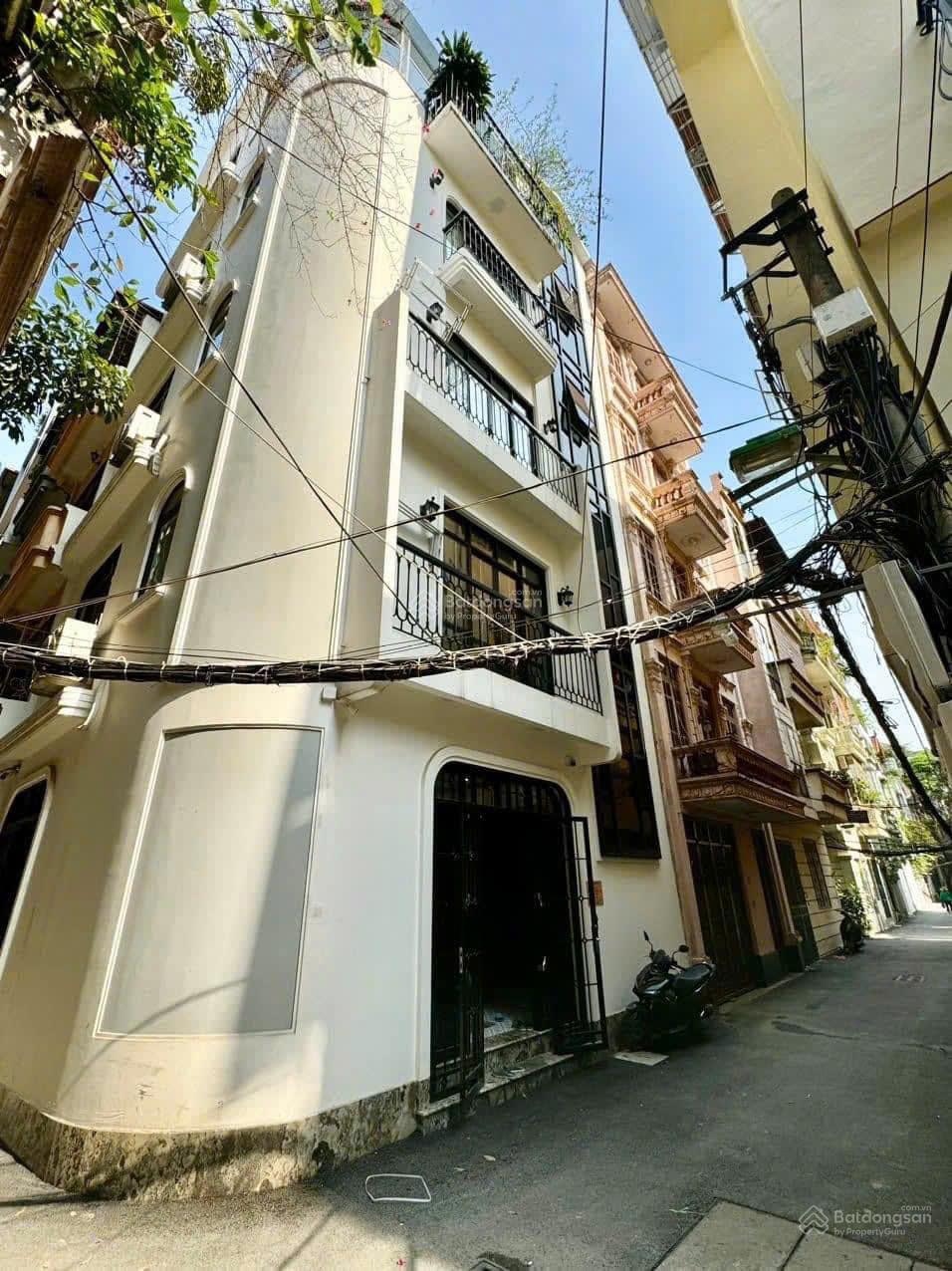 Bán tòa CCMN 6 tầng phố Cầu Giấy, dòng tiền gần 700tr/năm, mặt ngõ thoáng, 45m, 9.5 tỷ