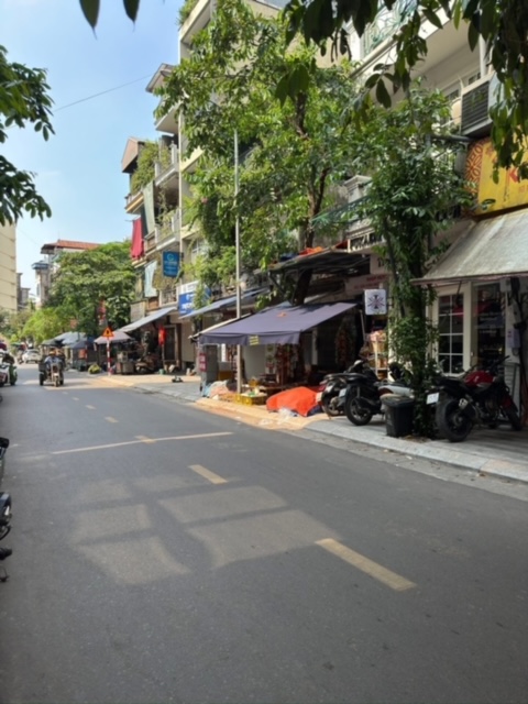 MẶT PHỐ, NGUYỄN CÔNG HOAN, BA ĐÌNH-VỈA HÈ-KD-THANG MÁY:72M X5T, MT 6M, GIÁ 36,5 TỶ