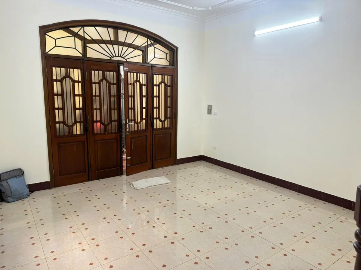 Siêu phẩm Phân lô Nguyễn Ngọc Vũ, nhà thoáng, đẹp, 64m, 5m MT, giá 14,9 tỷ