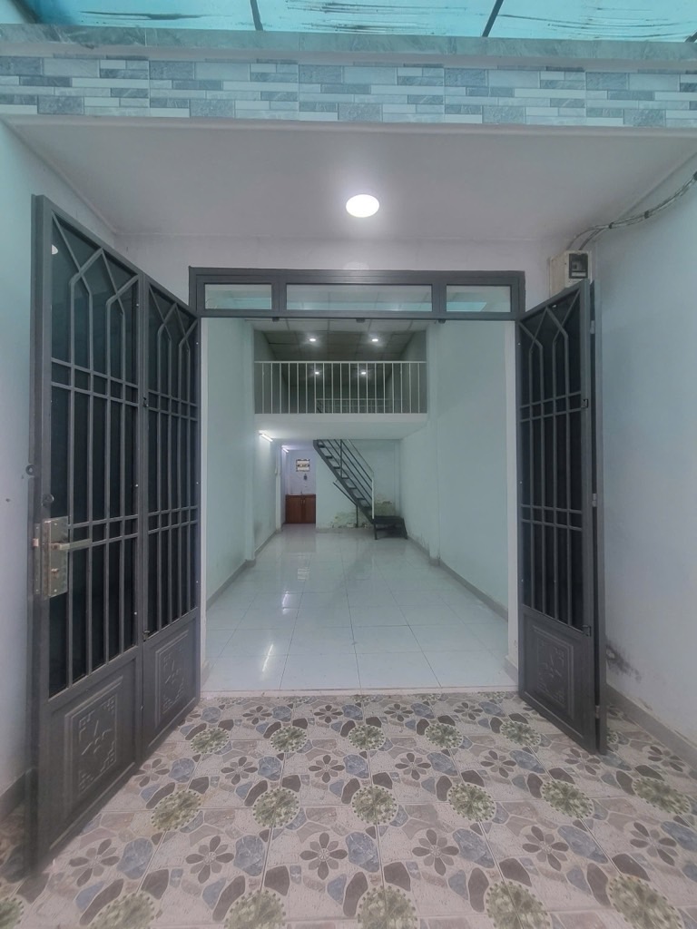 HẺM XE HƠI THẲNG MỘT TRỤC PHAN VĂN HÙM - ~ 35m2 - 2 TẦNG - NGAY TRUNG TÂM ẨM THỰC SONG HÀNH - GIÁ 2.930 TỶ