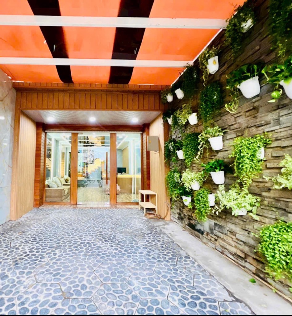 Bán nhà đường xe hơi Nguyễn Thị Tần 4x20 chỉ 6 tỷ 2