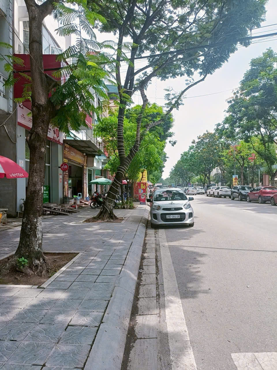 BÁN NHÀ KĐT ĐỊNH CÔNG - PHÂN LÔ - GẦN BỆNH VIỆN, UBND PHƯỜNG - VỈA HÈ KINH DOANH - 85M- 5 TẦNG - 22 TỶ