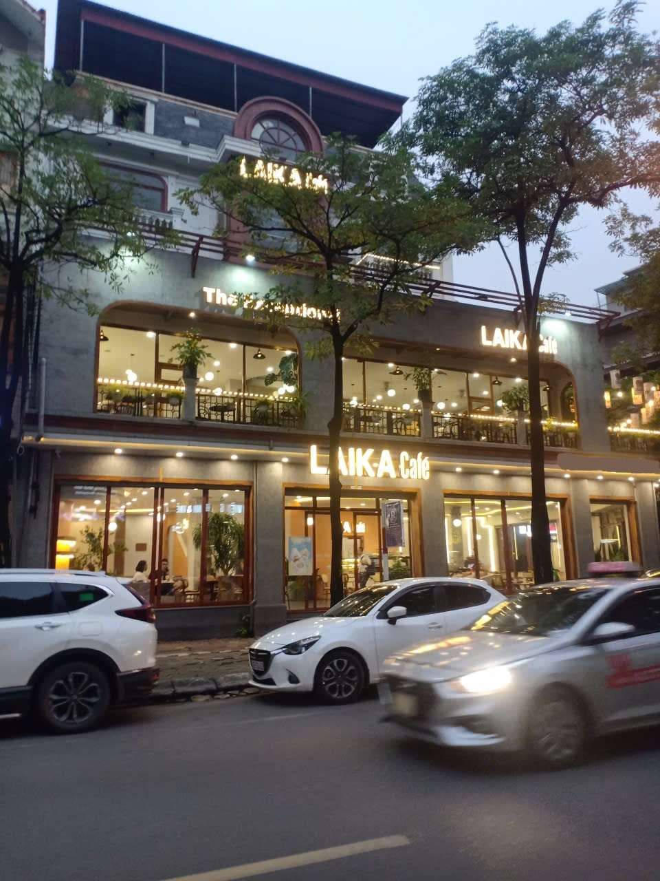 CHO THUÊ NHÀ MẶT PHỐ KHU ĐÔ THỊ NAM TRUNG YÊN CẦU GIẤY HÀ NỘI Diện tích: 100m2 x 4 tầng