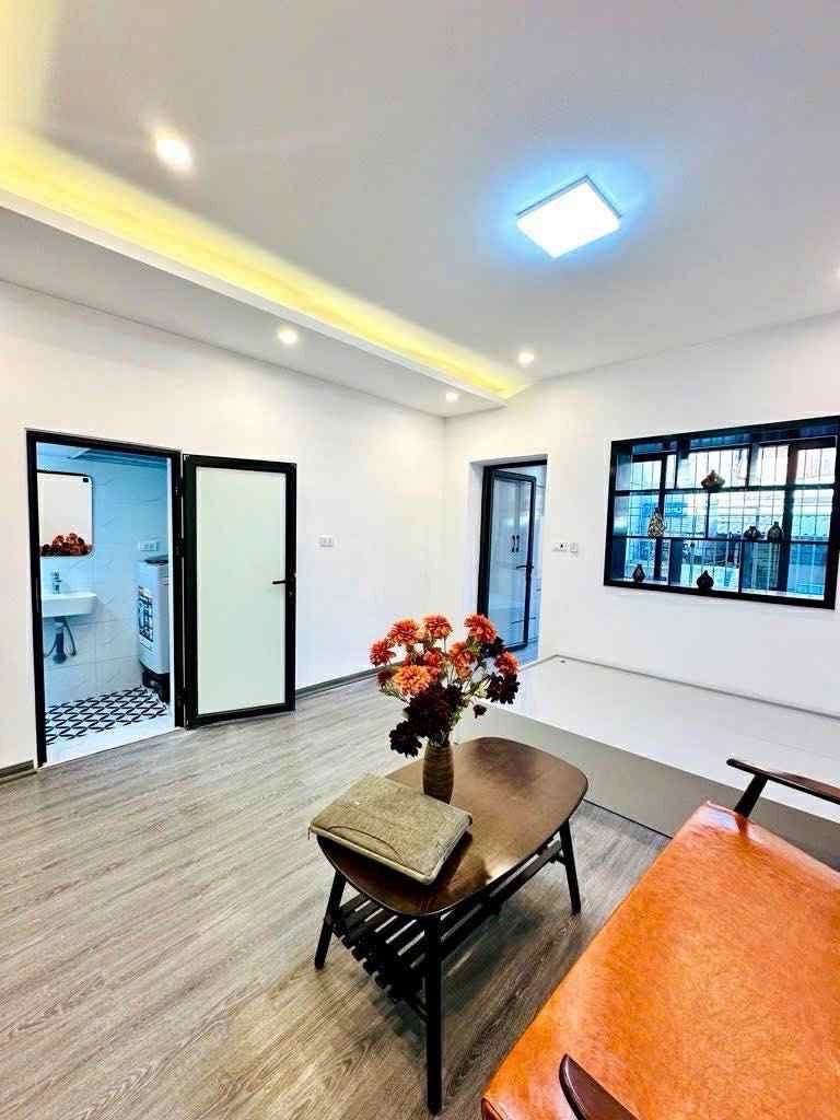 TẬP THỂ PHƯƠNG MAI 46m2 – 2.95 TỶ- TẦNG 3 - LÔ GÓC VÀI BƯỚC RA PHỐ - GẦN TRƯỜNG, CHỢ NGAY DƯỚI CHÂN TOÀ NHÀ