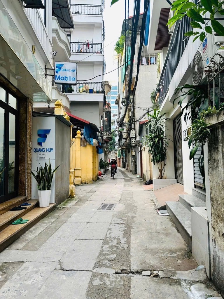 73 Hoàng Ngân 45m, gần ô tô, đang có dóng tiền, vị trí đẹp