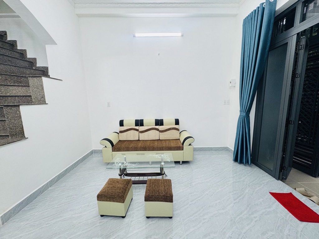 HIẾM - TÂN BÌNH - GẦN NHÀ GA T3, SÂN BAY TSN - 36M2 - 2 TẦNG - A4 - BA GÁC VIVU - GẦN MẶT TIỀN - TIỆN ÍCH NGẬP TRÀN -