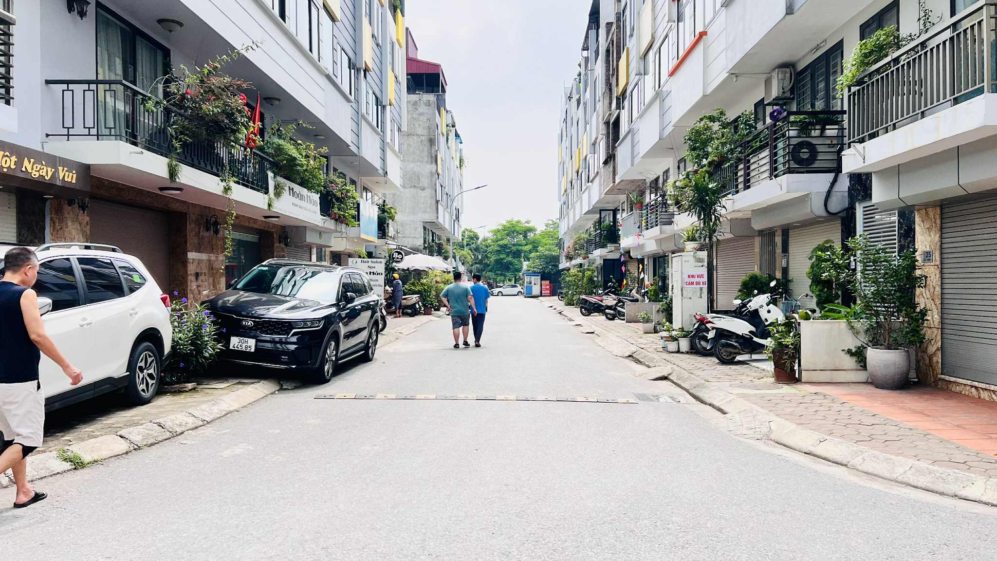 Siêu phẩm lô góc Long Biên, 57m x 6 tầng, thang máy, mặt tiền 15.6m, ôtô tránh, kinh doanh