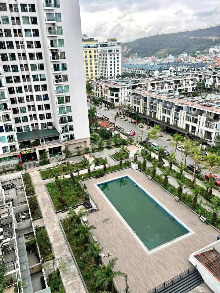 Chính chủ BÁN CĂN 2PN 68m2 TẠI CHUNG CƯ BIM 24 TẦNG GREEN BAY PREMIUM, trung tâm Bãi Cháy, HẠ LONG.