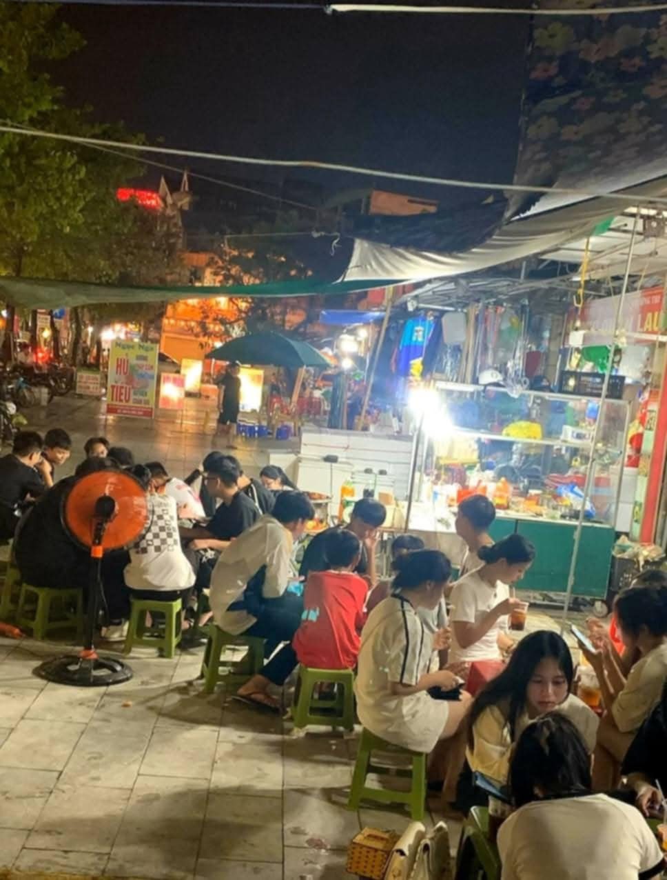 Sang quán Buffe xiên ngay Sát ốt 20 Hồ Tùng Mậu, P. Hưng Bình, TP. Vinh