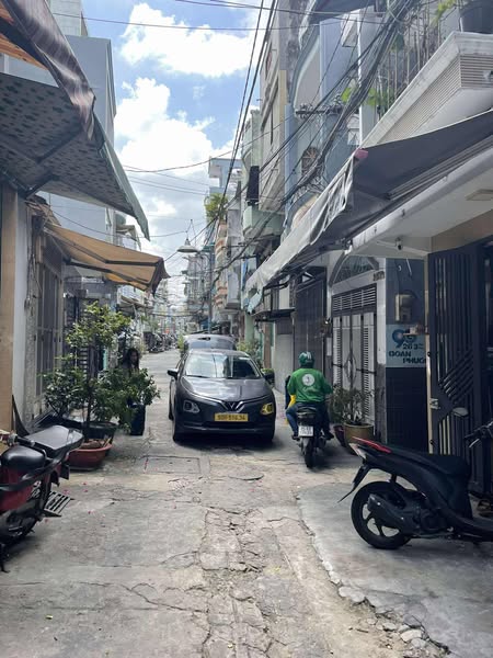 Nhà Đường Mình Phụng Phường 2 Quận 11 Cũ.