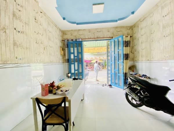 BÁN NHÀ MẶT TIỀN LÔ GÓC NGAY GÒ DẦU - 2 TẦNG - 40M NGANG 4.3 GIÁ NHỈNH 5
