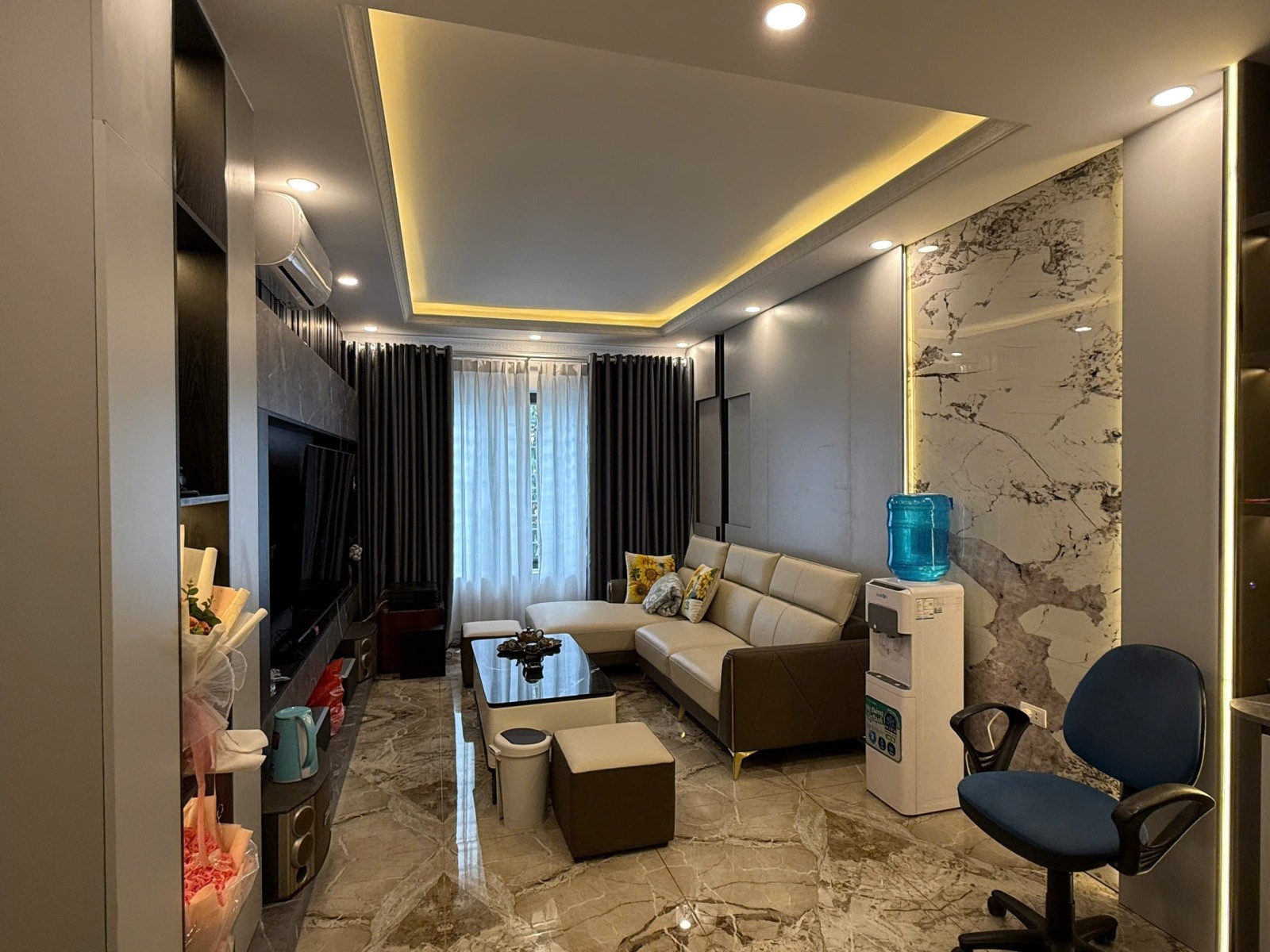 BÁN NHÀ GIANG BIÊN – 6 TẦNG ĐẸP – FULL NỘI THẤT – CÁCH Ô TÔ 10M