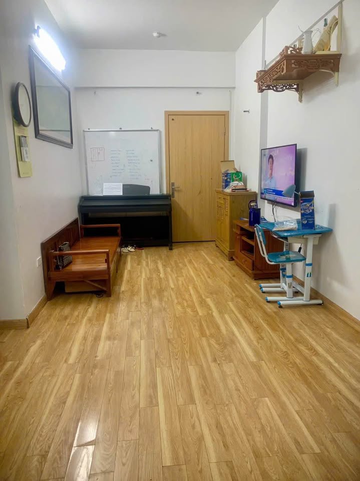 Em Cần bán căn tầng 2x Toà vp5, view thoáng