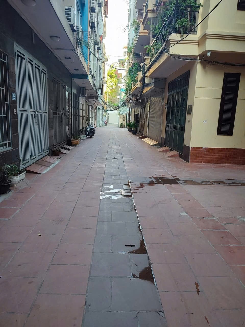 Bán nhà khu Văn Cao, 60m², mặt tiền 4.7m, 5 tầng giá chỉ 13 tỷ