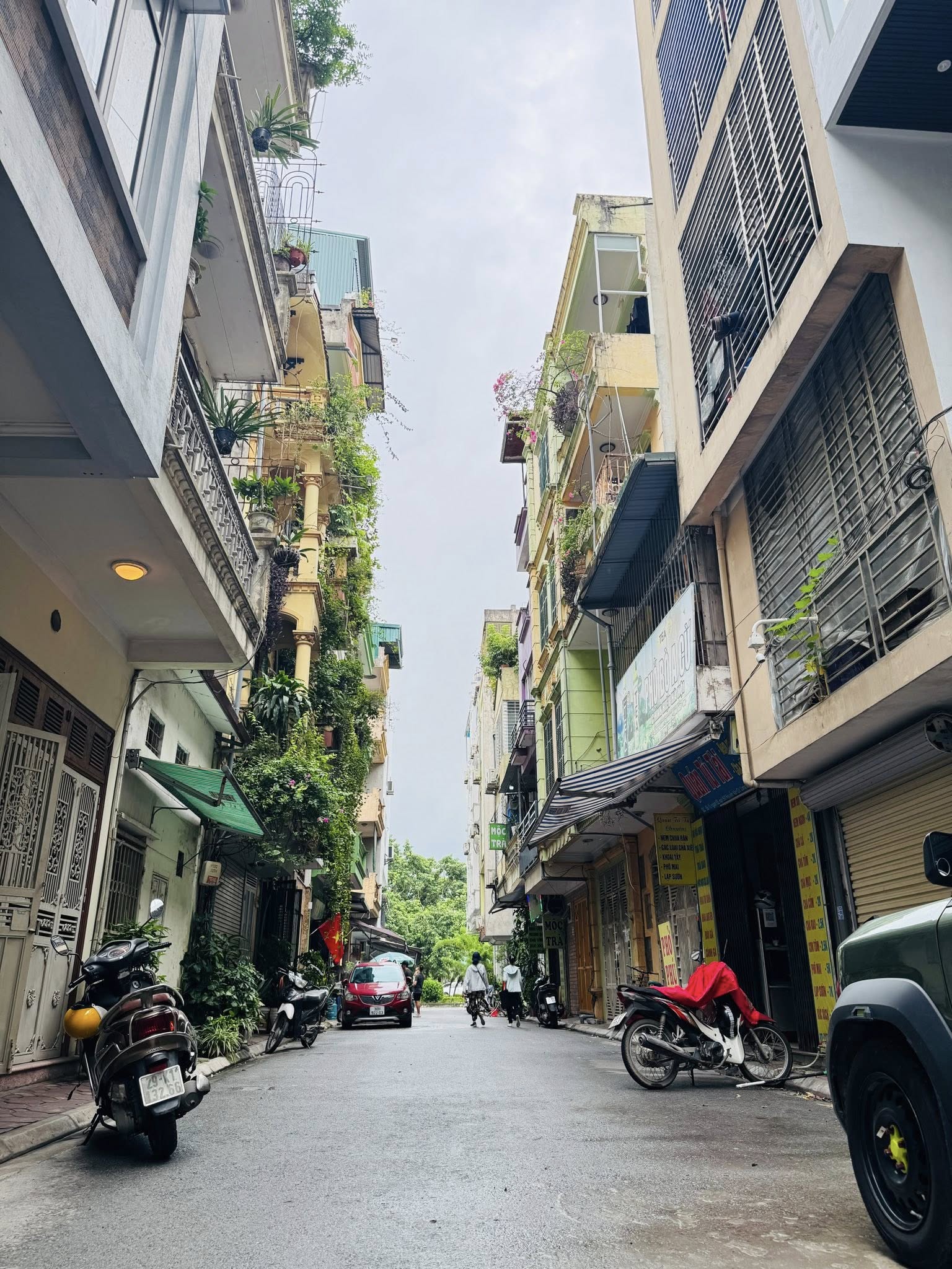 Siêu Phẩm Phân lô Trung Tâm Gia Thụy 45m2 8T, Ô Tô Tránh, Kinh Doanh, Full Nội Thất - 1X Tỷ