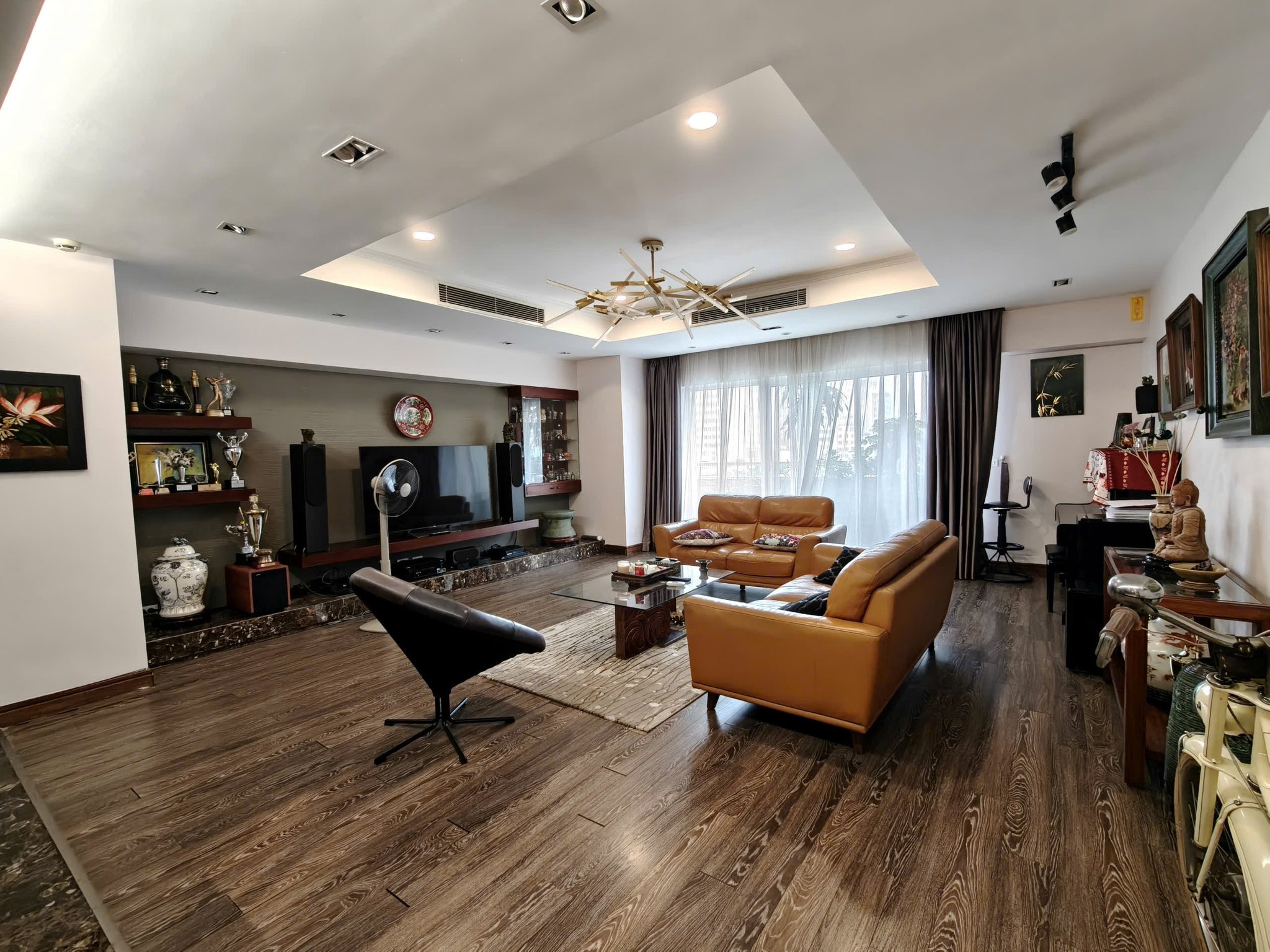 Tòa CC 57 Láng Hạ, 193m2, 3PN, Nội thất đẹp, 17.65 tỷ trung tâm Đống Đa