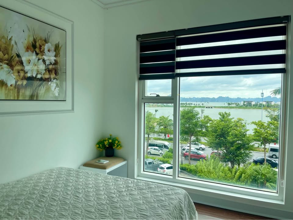 cần bán căn hộ 3Pn 96m2 View Biển Đông Nam trung tâm du lịch Bãi Cháy, Hạ Long.