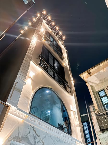 Siêu Phẩm Đường Nguyễn Cửu Vân Quận Bình Thạnh Phường 17 Cũ.