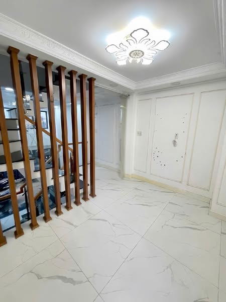 Nhà Đúc 4 Tầng -Nhỉnh 3 tỷ Hạ 4OOTr - Cạnh Ngã Tư Bốn Xã