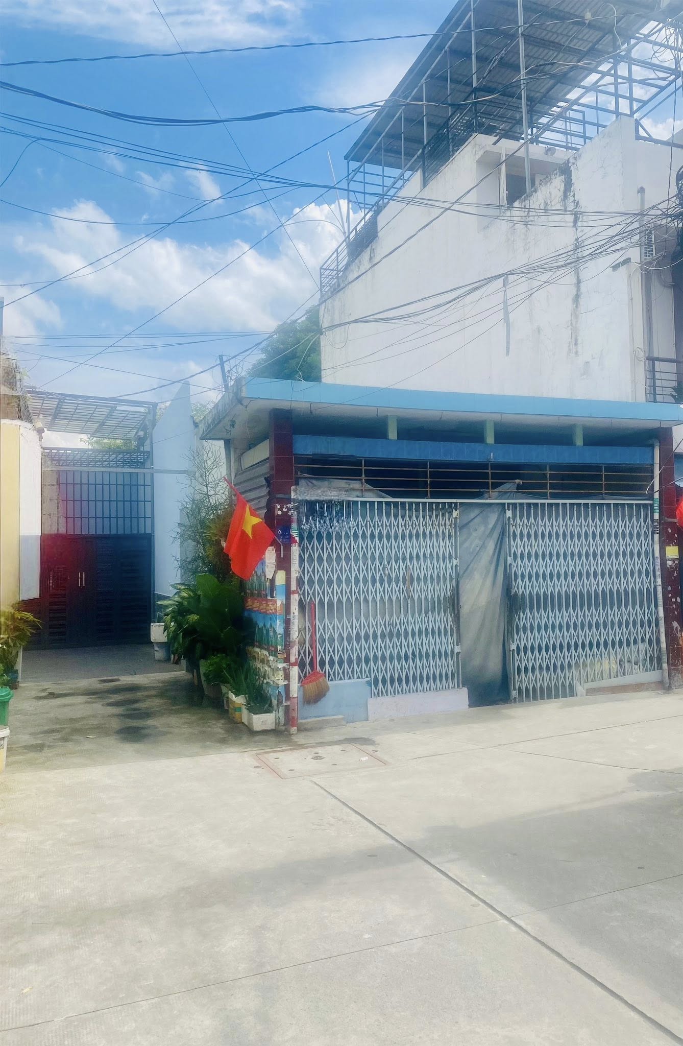 BÁN ĐẤT TẶNG NHÀ - HẺM TẢI - 77M N5.2 - GẦN AEON MALL - CHỢ TÂN HƯƠNG GIÁ MỀM