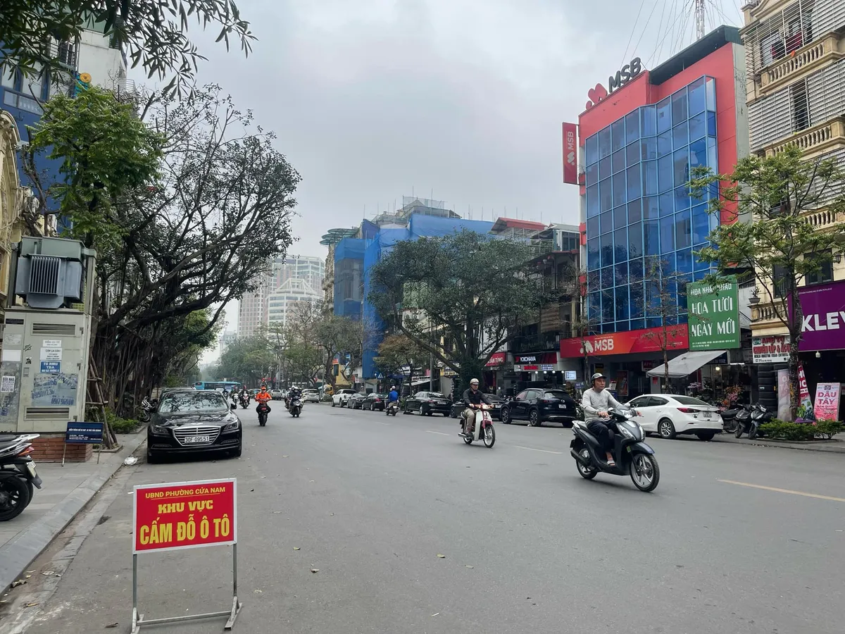 Bán Nhà Mặt Phố Hai Bà Trưng. Hoàn Kiếm. Thang Máy. Ô Tô. Vỉa Hè. DT 61m2. Giá 31,9 Tỷ.