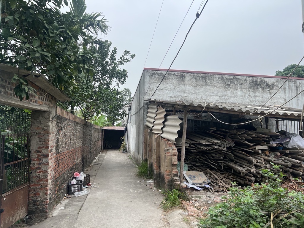 BÁN ĐẤT– NỞ HẬU – NGÕ NÔNG – VÀI BƯỚC RA ĐƯỜNG OTO TRÁNH.