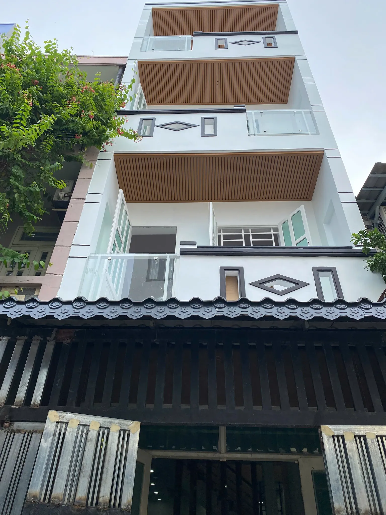 KHU VIP LÊ VĂN QUỚI - SÁT MẶT TIỀN - 44M2 - SỔ ĐẸP VUÔNG VỨC - HOÀN CÔNG ĐỦ - GIÁ CHỈ HƠN 5.4 TỶ