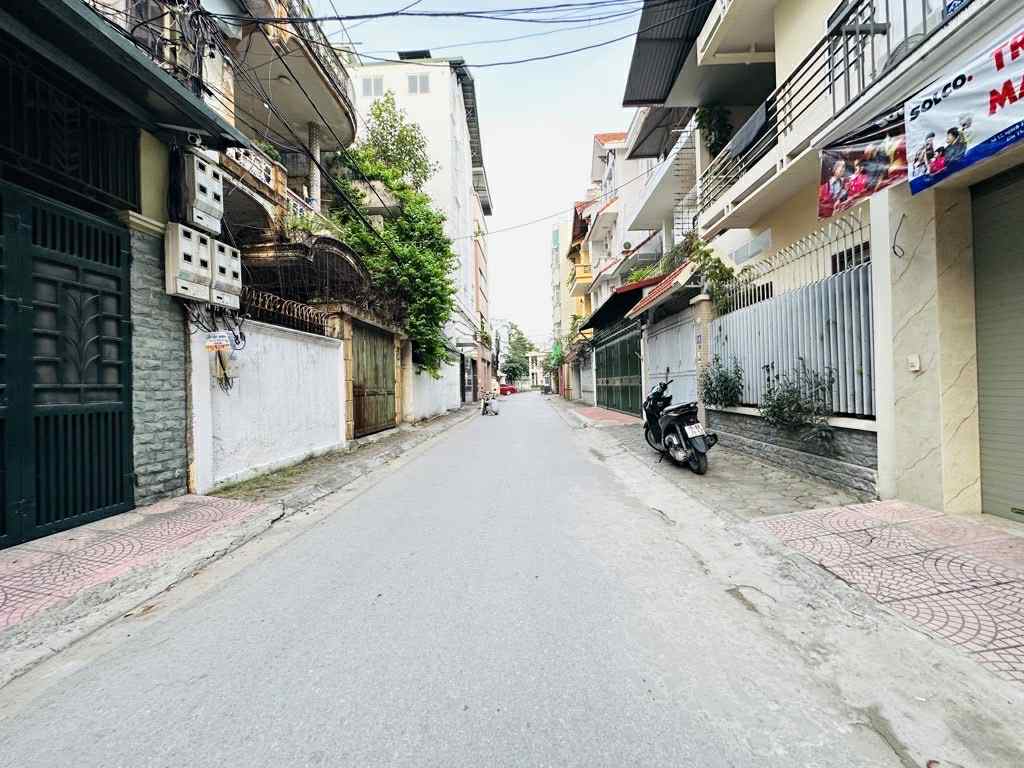 bán nhà Nguyễn Sơn, 95m, mặt tiền 7.5m, vỉa hè, ôtô tránh, phân lô bàn cờ