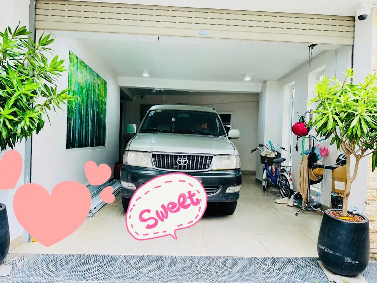 Bán gấp nhà phố, trung tâm Ở ngay, hẻm xe hơi, sát mặt tiền, 155m2, 3 tầng, tiện mở Spa, Vp. Giá rất tốt.