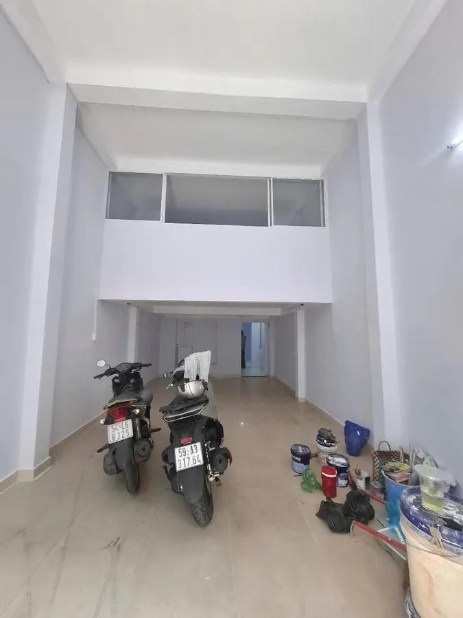 BÁN NHÀ HẺM XE HƠI CMT8, QUẬN 10 – 64M² – 3 TẦNG 5PN KHÉP KÍN– CHỈ 10 TỶ 6