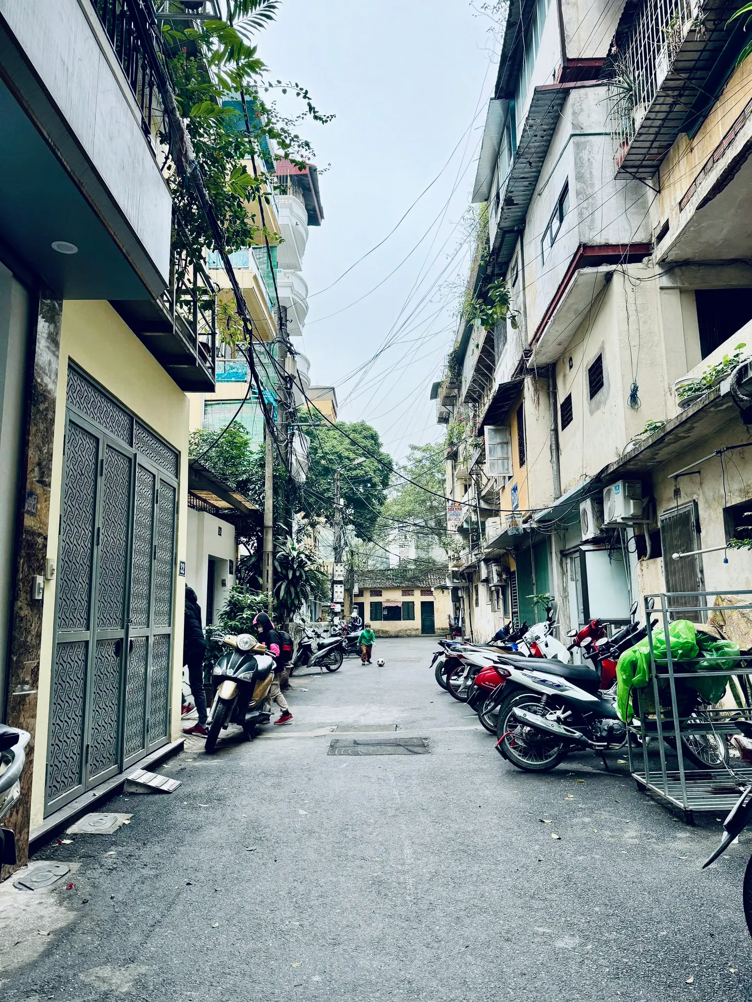 TRUNG TÂM ĐỐNG ĐA - CHÙA BỘC - HV NGÂN HÀNG KINH DOANH TỐT - HAI THOÁNG Ở SƯỚNG