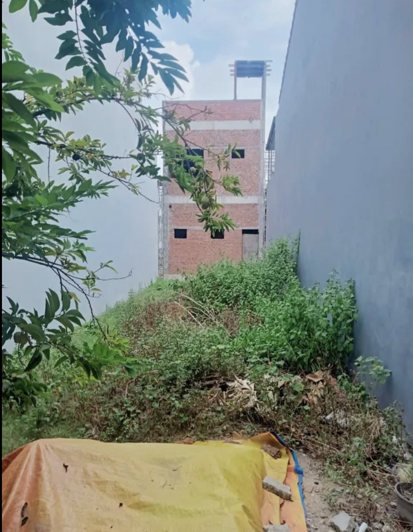 Lô đất mặt tiền Nguyễn Duy Cung . DT:100m , ngang 5m