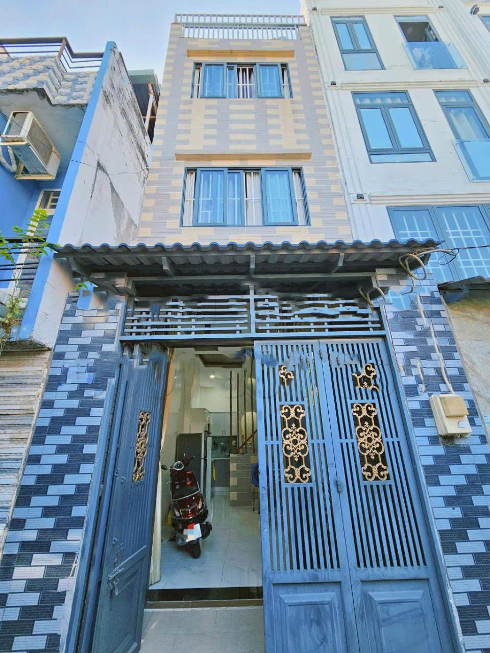 Giảm 310tr! Nhà 3 tầng View máy bay, Nở hậu – Quang Trung QV