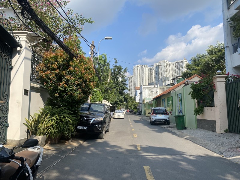 CHỦ GẤP BÁN, GIẢM 5 TỶ - CĂN GÓC 2 MẶT TIỀN NGUYỄN DUY HIỆU - THẢO ĐIỀN QUẬN 2