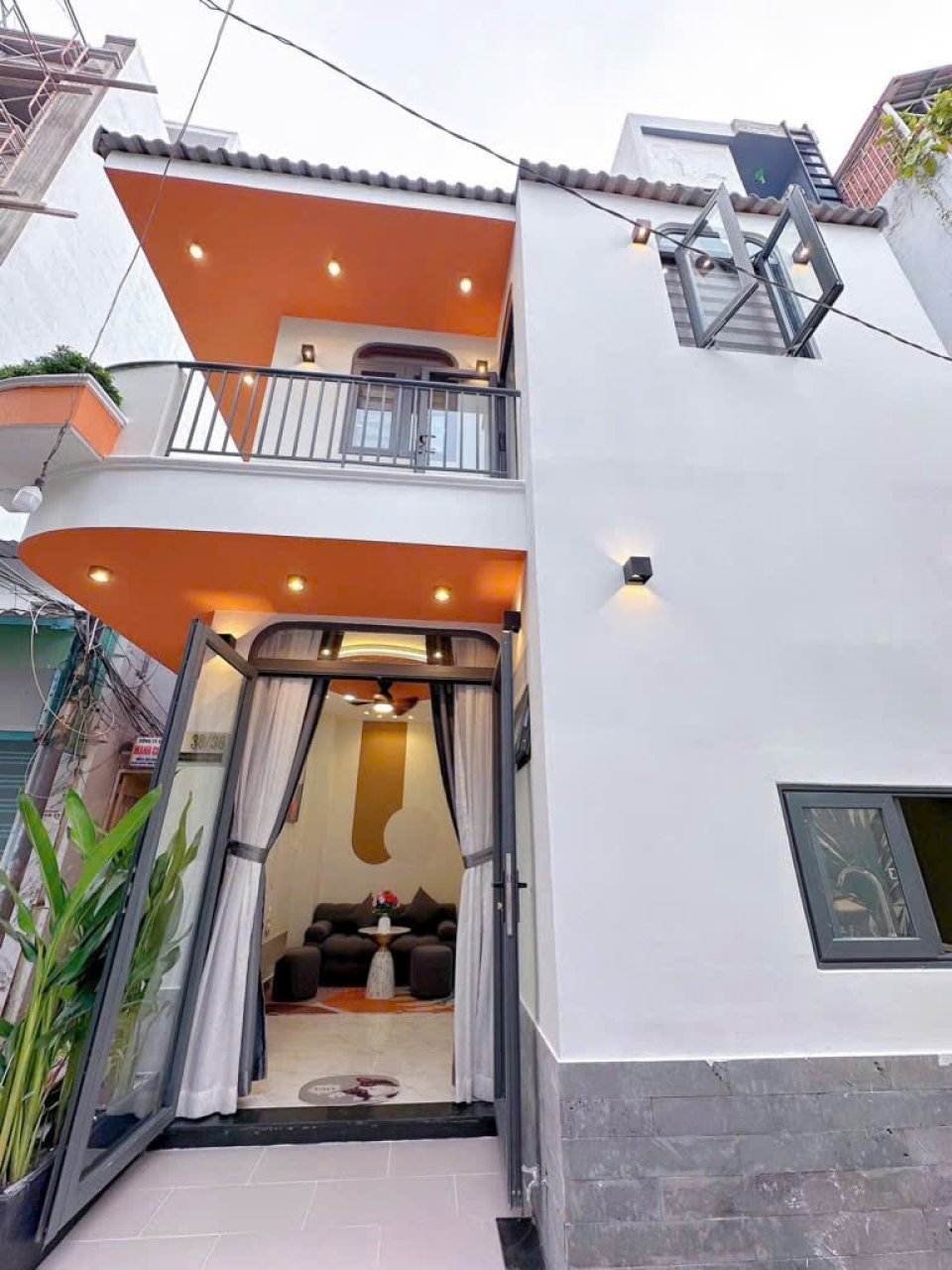 Nhà mới 2 tầng Lô góc HXH 25m2 – Nguyễn Thiện Thuật BT