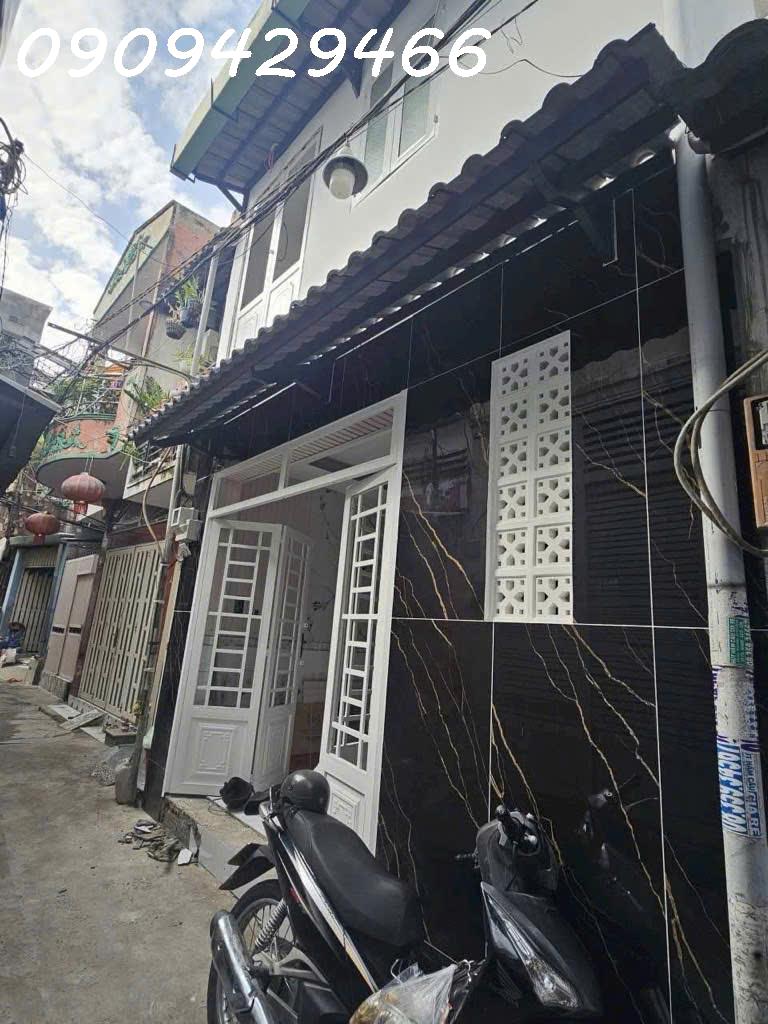 BÁN NHÀ 2 TẦNG- CHIỀU NGANG 4,5M- GẦN CHỢ TÂN THUẬN- NHỈNH 2 TỶ