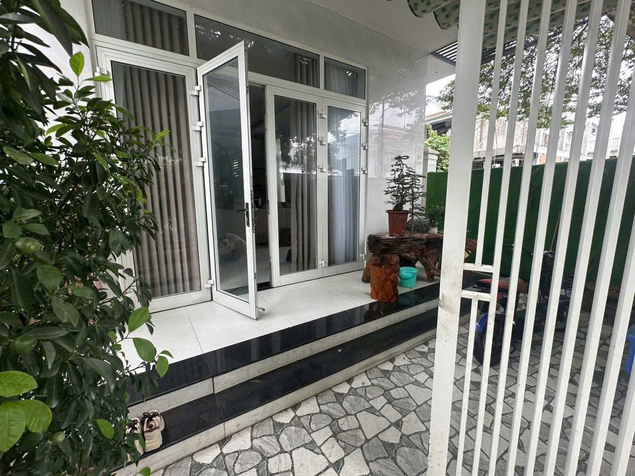 NHÀ 2 TẦNG MỚI, DT : 7x20 - LÔ GÓC 2 MẶT TIỀN ĐƯỜNG NGUYỄN DUY CUNG Giá 6,7 tỷ