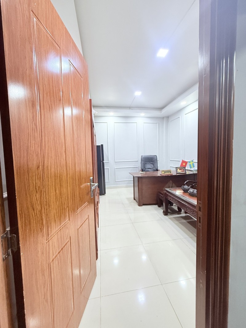 BÁN NHÀ MẶT TIỀN 60M2 5 TẦNG NGANG GẦN 4M 7PN CHDV TRƯỜNG CHINH 10.9 TỶ.