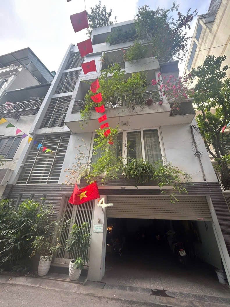Bán nhà riêng phố Nguyễn Thị Định, Cầu Giấy, 68m2, MT6m, ô tô, phân lô, kinh doanh, 30 tỷ