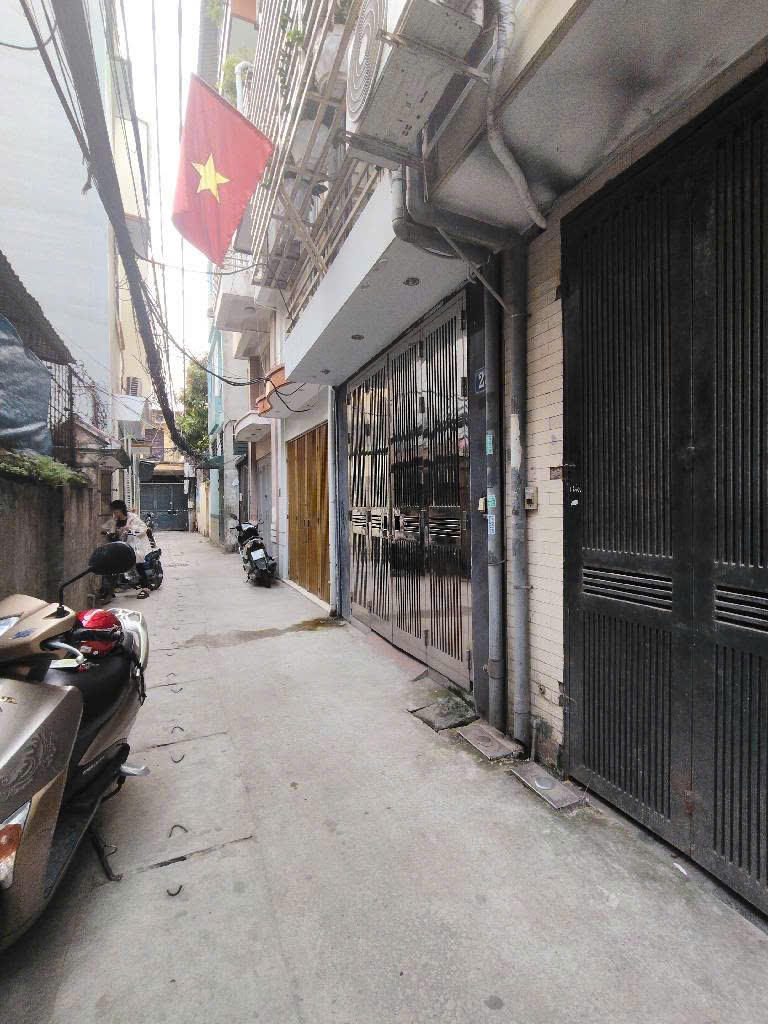 Bán nhà Quan Nhân gần hồ, 38m² x 5 tầng, vừa ở vừa cho thuê, 8.9 tỷ