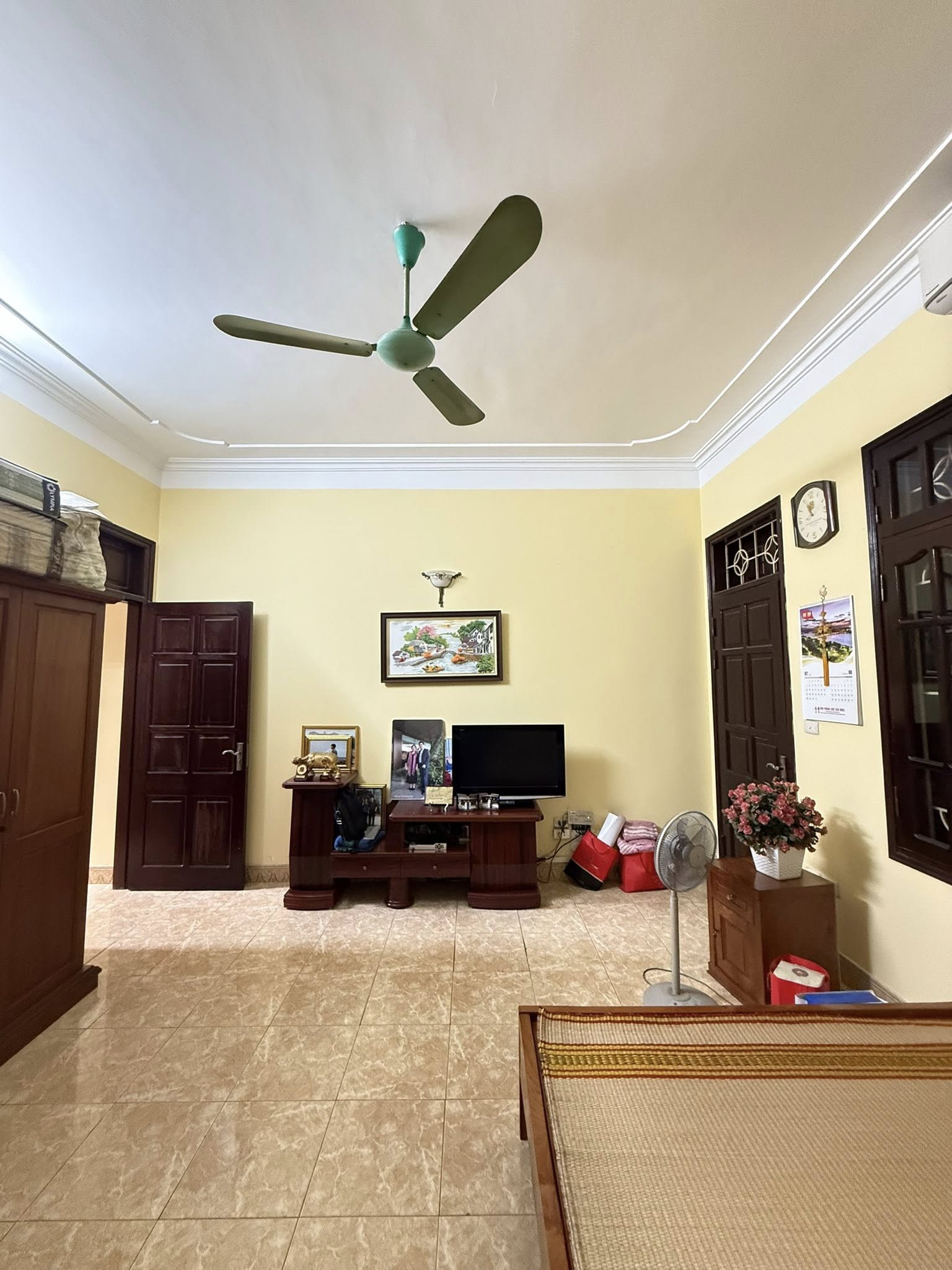 Cần bán gấp nhà Đào Tấn 66m2, 4T, ngõ ô tô thông kinh doanh, hiếm nhà bán