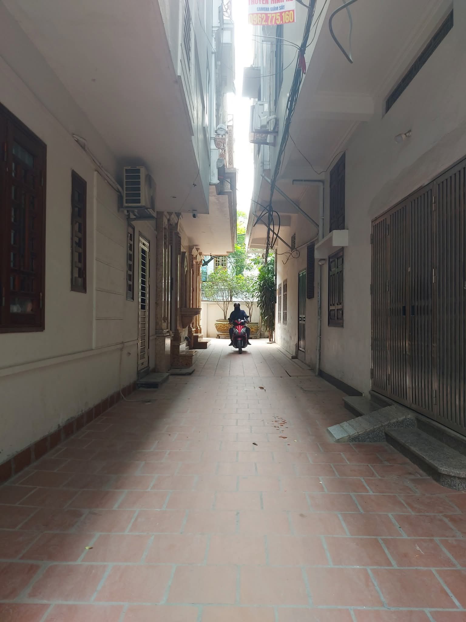 BÁN SIÊU PHẨM NGỌC HÀ 6T THANG MÁY- NHÀ ĐẸP FULL NỘI THẤT- NGÕ THÔNG -GẦN PHỐ , 3 BƯỚC CHÂN RA HỒ ĐIỀU HOÀ - GẦN LĂNG BÁC GIÁ 13.7 TỶ