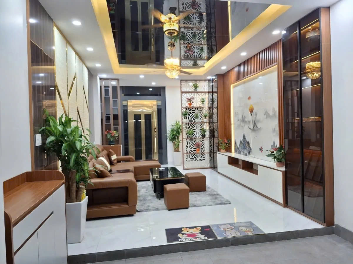 Bán nhà phố Thể Giao 45m2 xây 6 tầng thang máy 2 thoáng cực đẹp nhỉnh 17 tỷ gần Công Viên