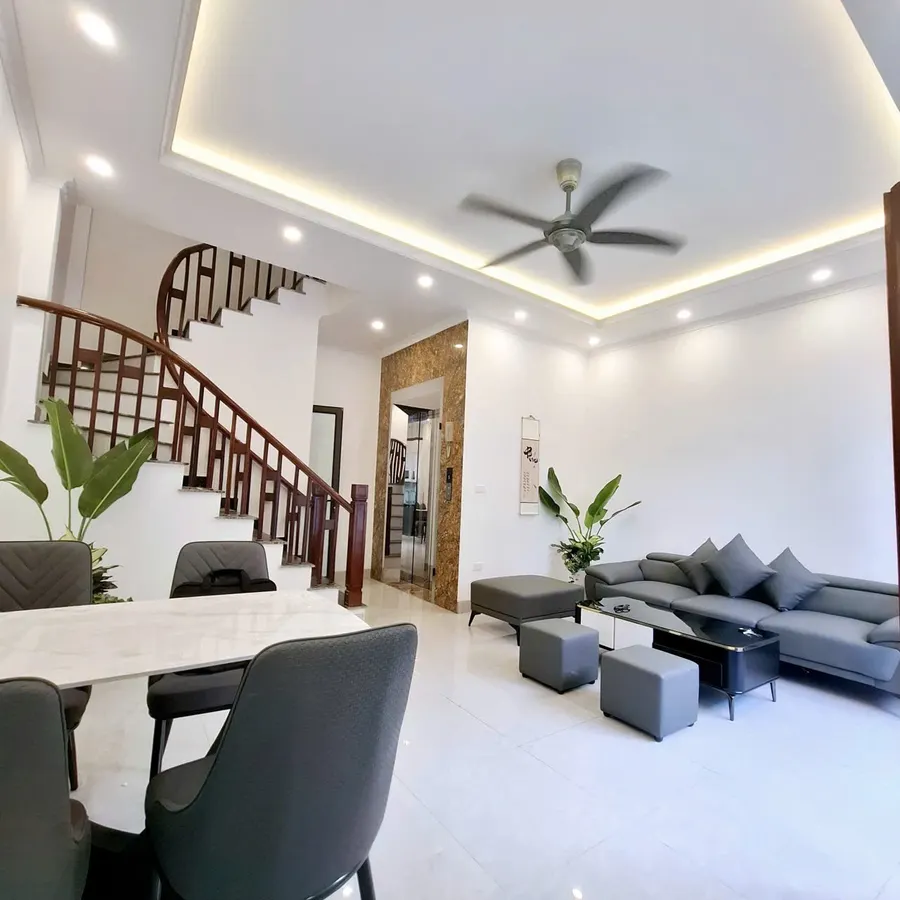 BÁN NHÀ NGUYỄN VĂN LINH, LONG BIÊN - FULL NỘI THẤT