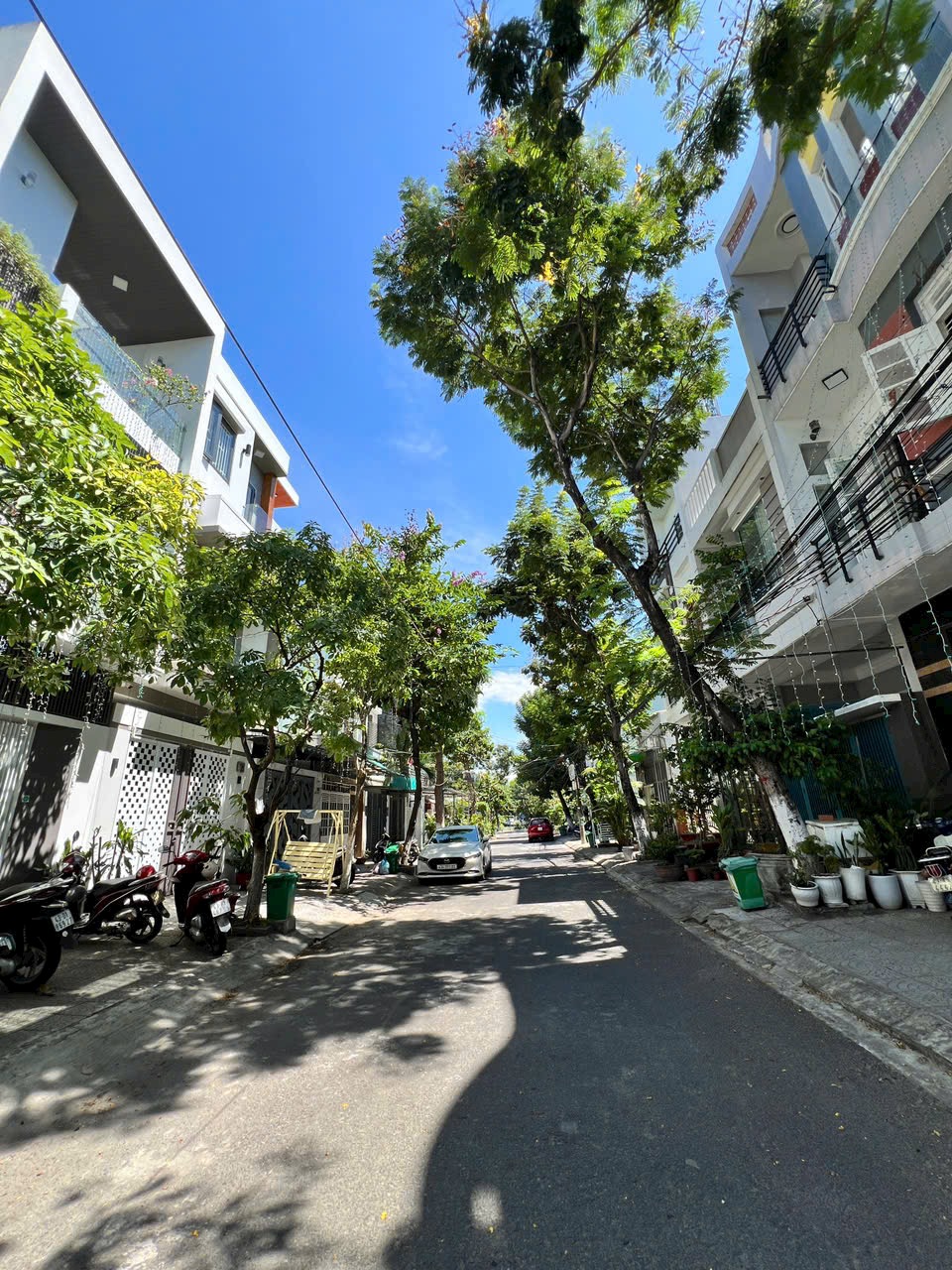 Chủ Gửi Bán Nhà 3tầng Khách chỉ việc mang Vali vào ở giá chỉ 4tỷ 7x có X là bán