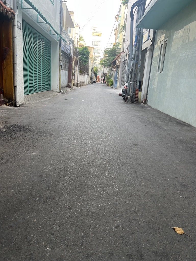 Bán nhà mặt tiền đường Huyền Quang, Quận 1 ngang 4m dài 15m 3 tầng hoàn công đủ
