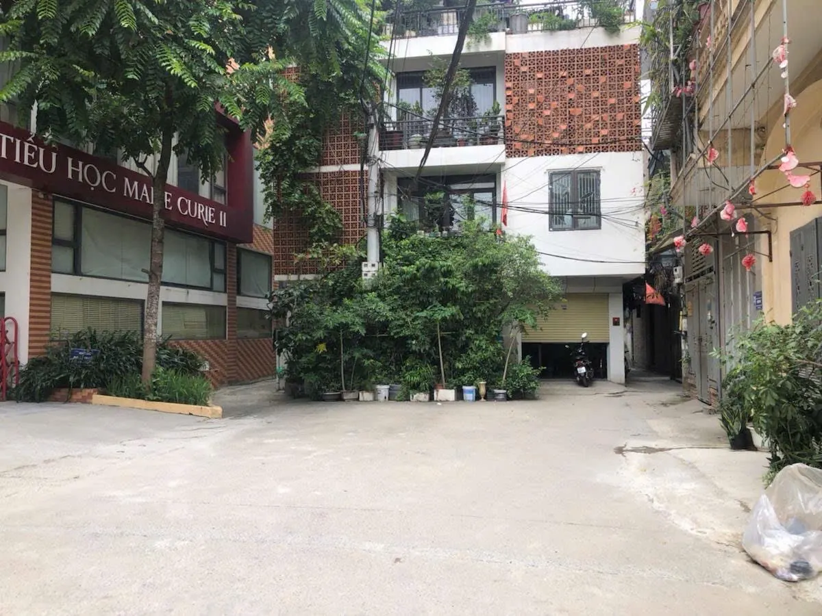 DUY NHẤT!!! NHÀ PHÂN LÔ – 1 NHÀ RA Ô TÔ – GẦN TRƯỜNG MARIE CURIE – 7.8 TỶ CHỐT NHANH