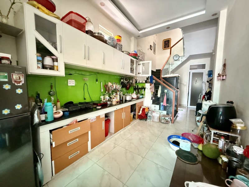 ♣ Nhà Góc Kiệt Ô tô Thẳng 50m ra MT Núi Thành, 76m2, 3 mê, 4.x tỷ